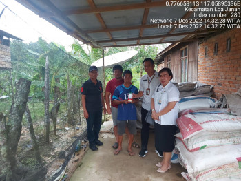 Disbun Serahkan Bantuan Pemeliharaan Kebun Benih Unggul Lada di Kukar