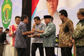 Disbun Raih Juara 1 Kategori Stand Kreatifitas